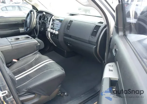 2008 Toyota Tundra Base V6 z USA, uszkodzony, nr VIN 5TFRU54128X016084